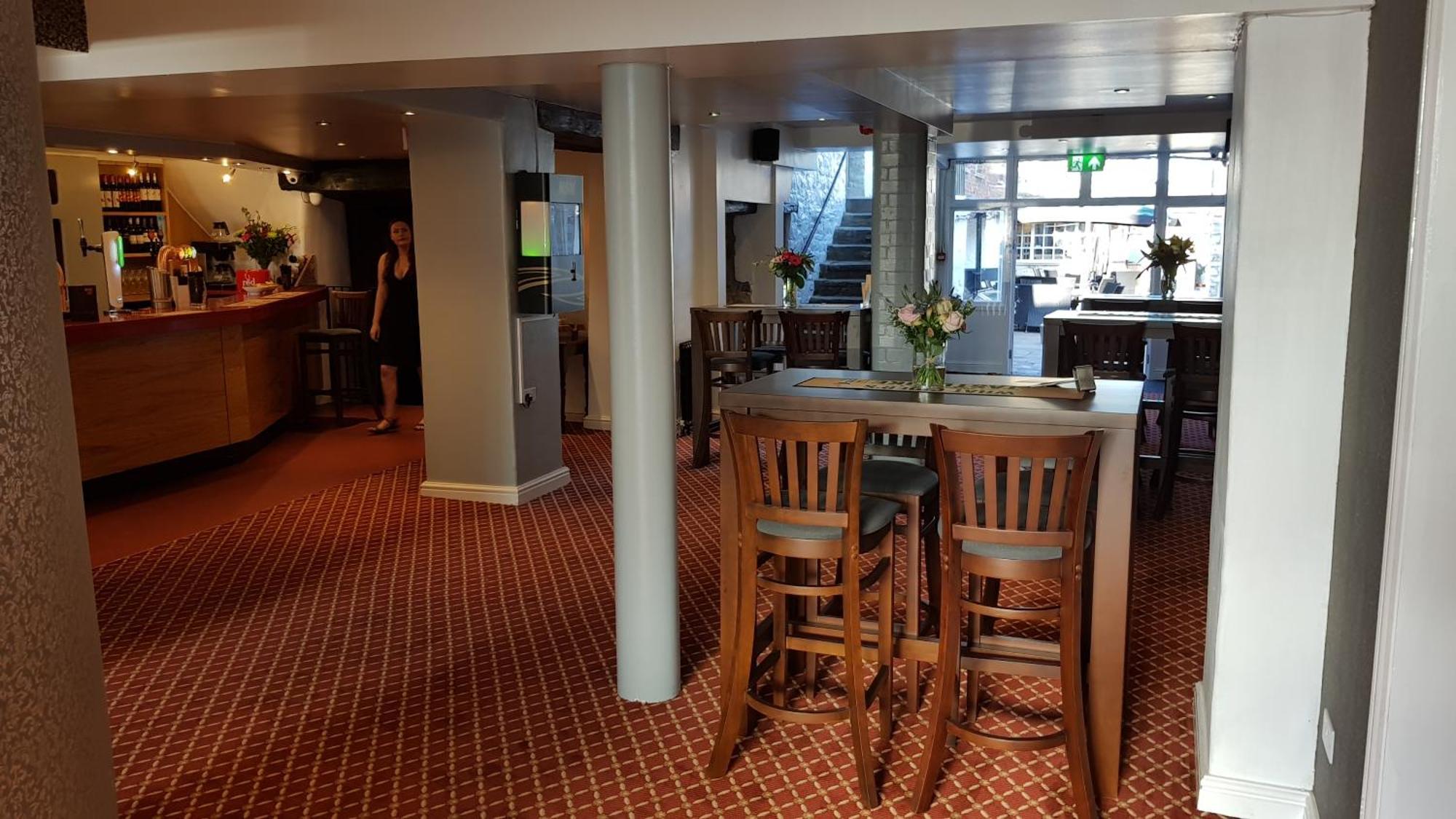 The Portcullis Hotel 치핑 소드버리 외부 사진